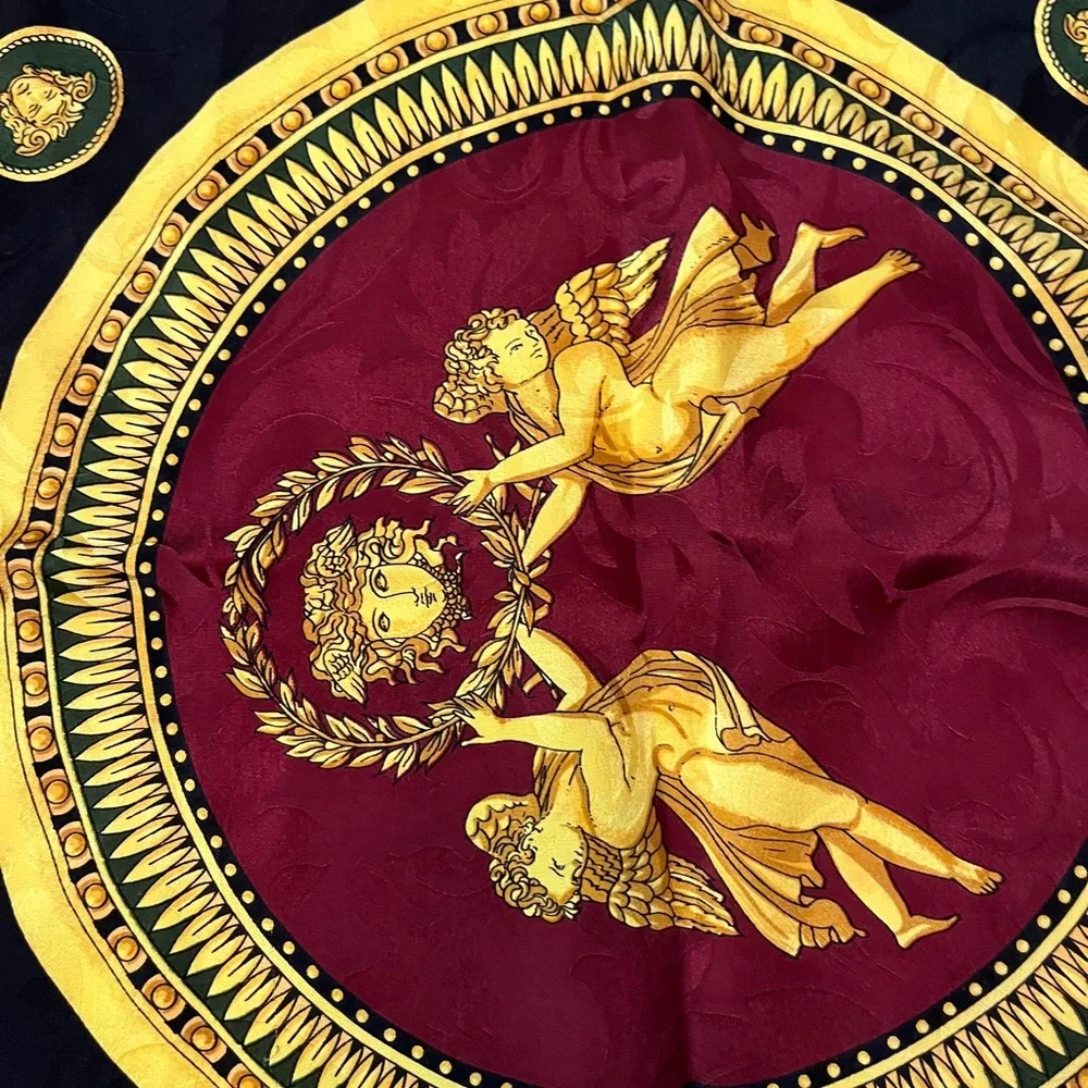 Giorgio Sermoneta 100% Italian silk scar Elegant Red and Gold Scarf 33” x 33” - Picture 3 of 12